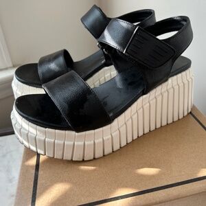 Mia "Yuri" Wedge Sandals - size 6.5 (EUC)